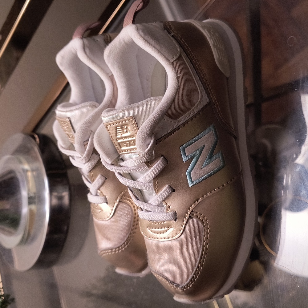 New balance 10 girls rose gold